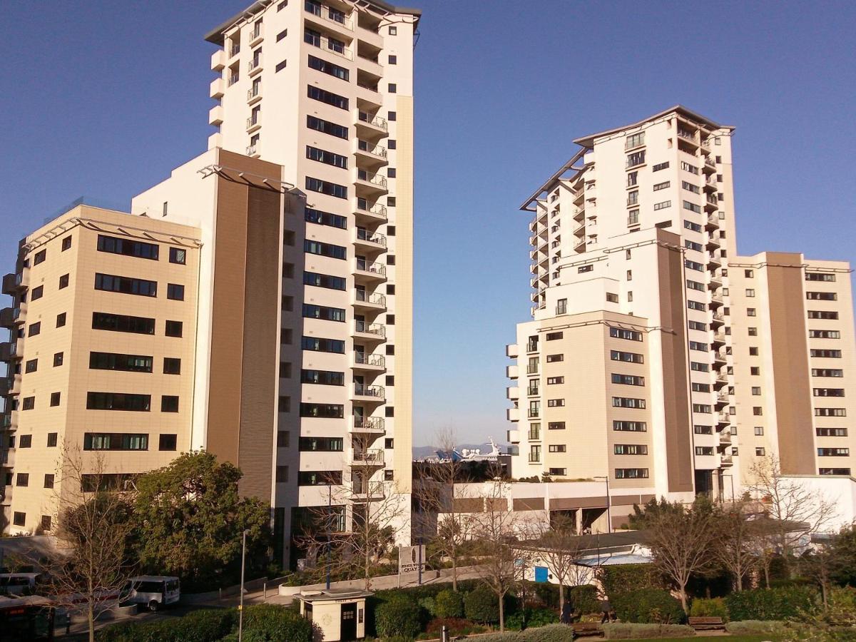 Kings Wharf Quay29 - Large Studio Apartment With 3 Pools - Gym - Rock Views - Holiday And Short Let Apartments In Cebelitarık Dış mekan fotoğraf