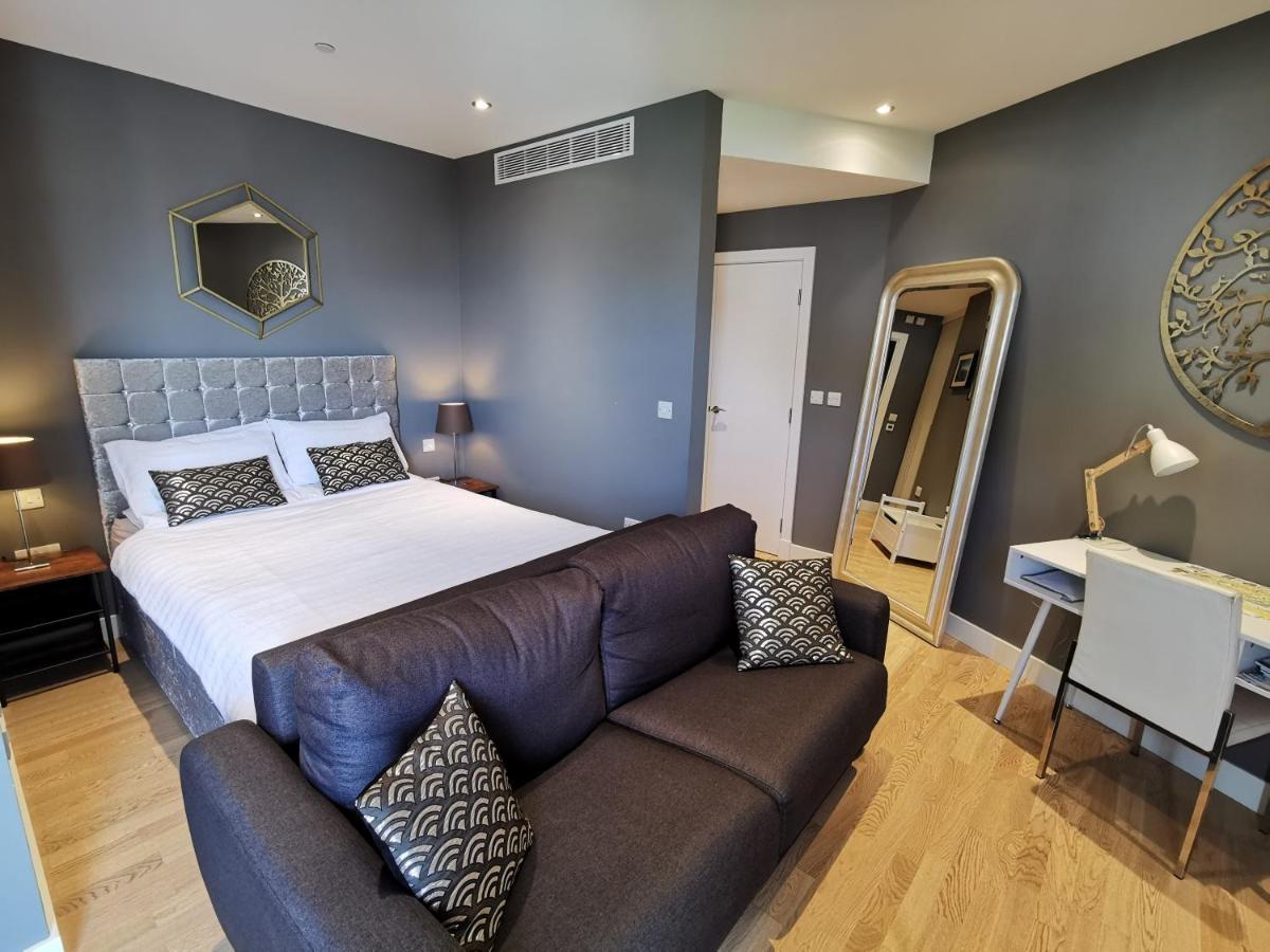 Kings Wharf Quay29 - Large Studio Apartment With 3 Pools - Gym - Rock Views - Holiday And Short Let Apartments In Cebelitarık Dış mekan fotoğraf